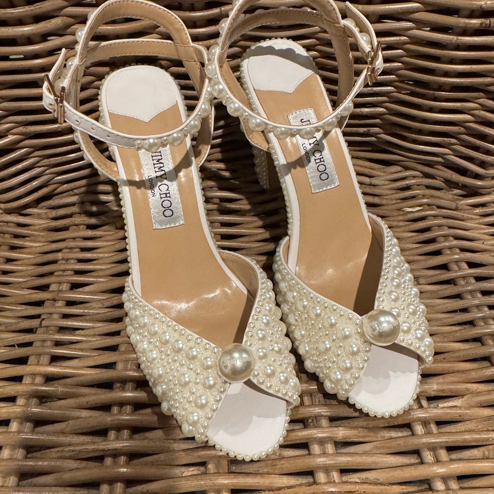 Jimmy Choo

Sacaria 120MM Embellished Platform Sandals